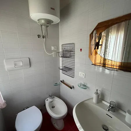 Anthea- Paluzza & Parking Lignano Sabbiadoro